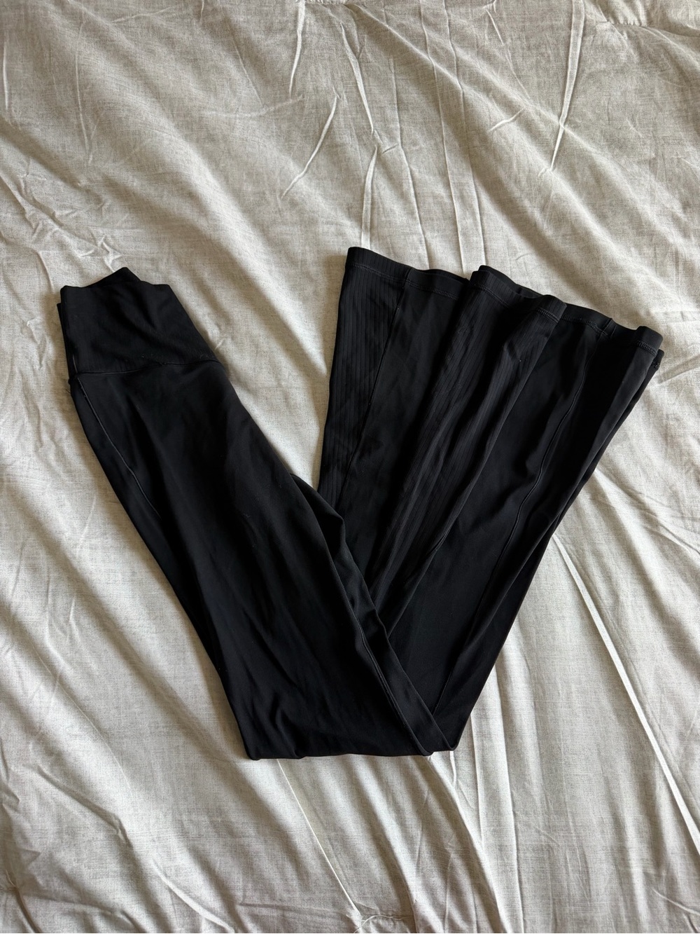 Aerie Offline Real Me Black Crossover Flare Leggings (S)
